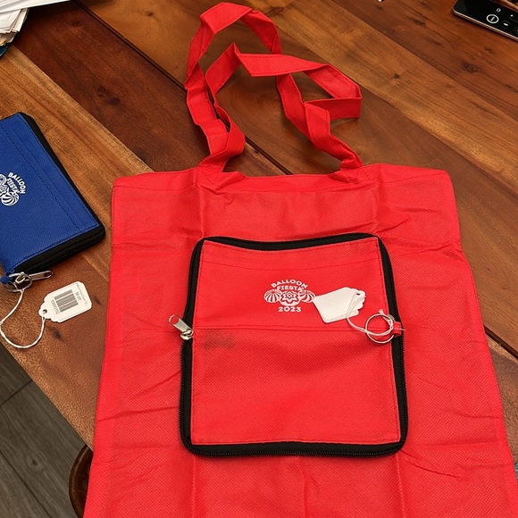 3/$10 - Zip Pouch Tote Bags (2) from Albuquerque Balloon Fiesta NWT - Picture 2 of 3